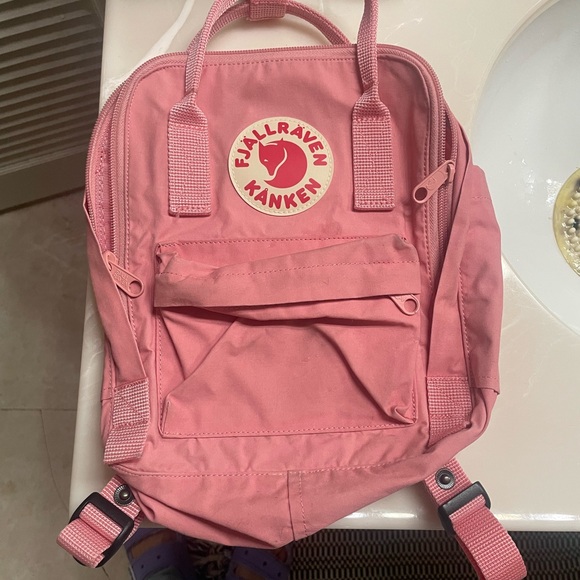 Fjallraven Handbags - Fjallraven Kanken Dusty Pink Backpack